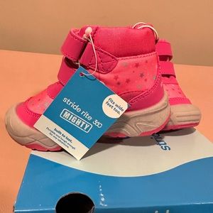 Stride Rite 360 Juniper pink boots size 6M - NEW